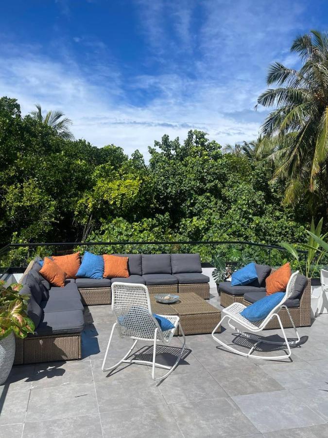 Готель Unwind Dhigurah Дігура Екстер'єр фото